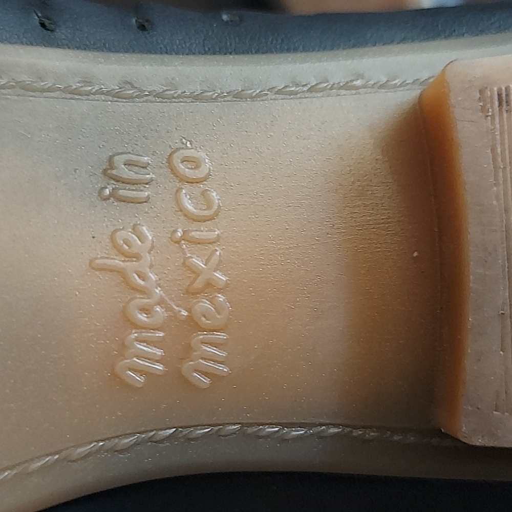 Sandals - Picture 3 of 3